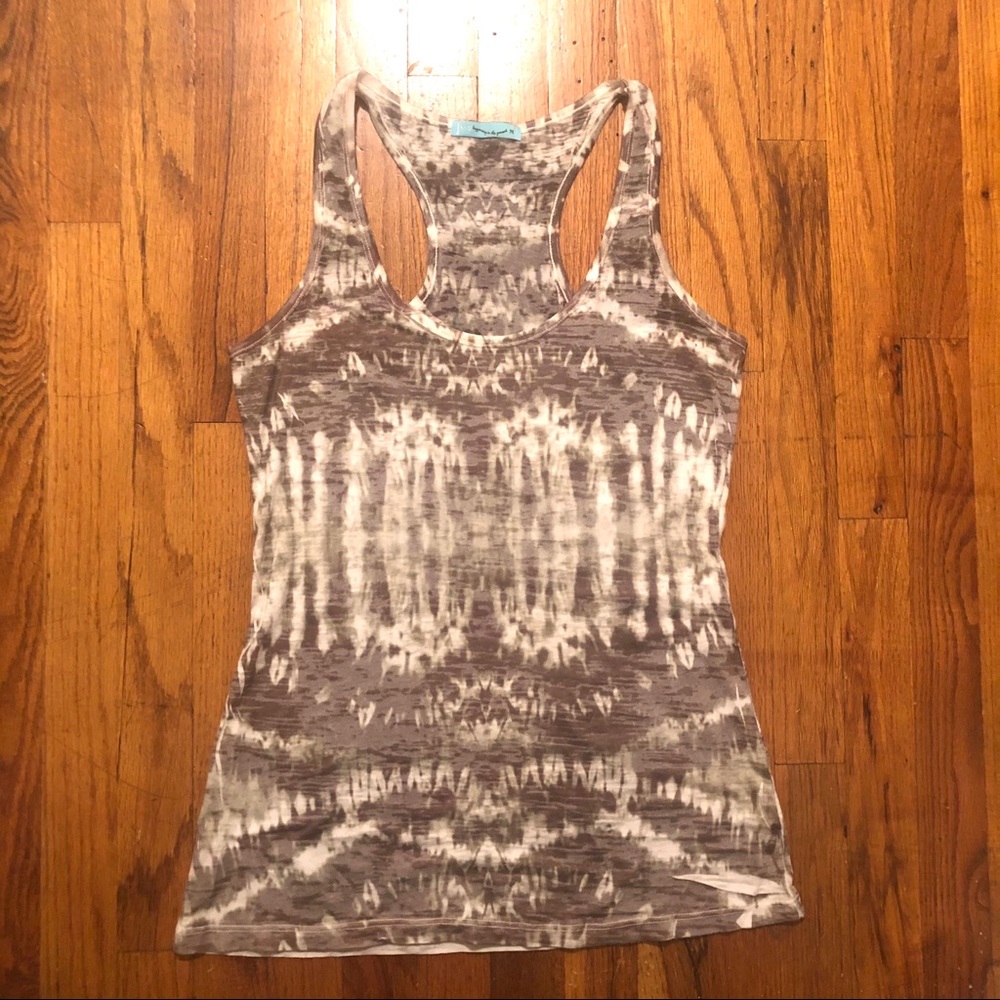 ⭐️ Grey and White Tie Dye Tank
